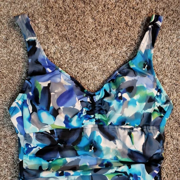 Aqua Green Swimsuit - Picture 2 of 13